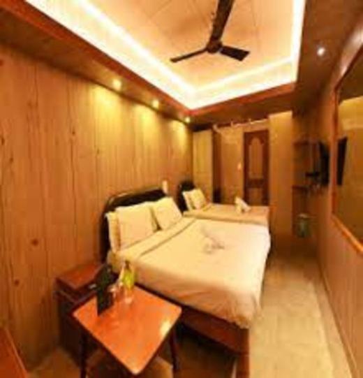 Baba Tourist Lodge Shillong Exterior foto