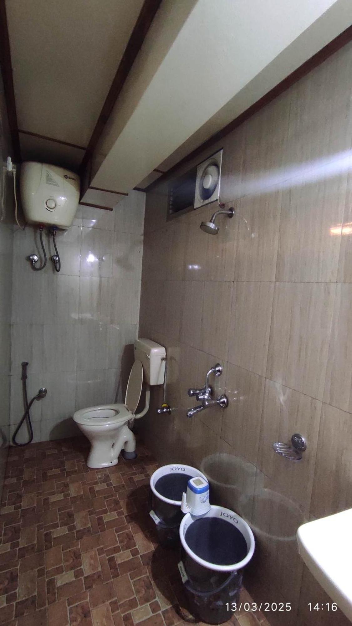 Baba Tourist Lodge Shillong Exterior foto